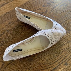 Alex Marie Nude flats w cutouts